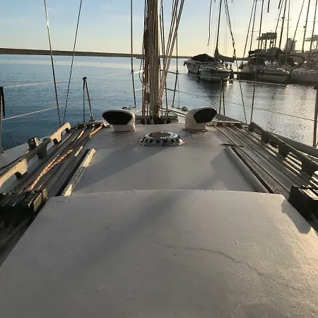 Triponsailing *